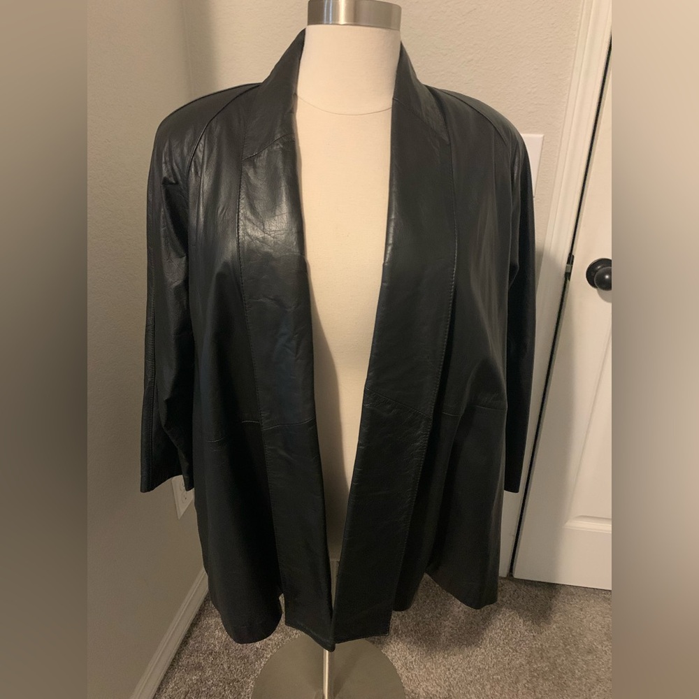 O-17 Elegant Black Open-Front Leather Jacket